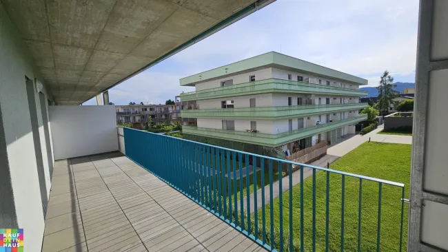 PREISREDUKTION! Unbefristete 3 Zimmerwohnung in ruhiger Anlage mit Balkon und Einbauküche - Titelbild