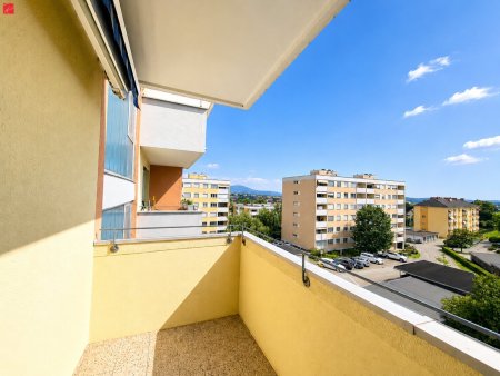 Erstbezug nach Sanierung – Fernblick & 2 Loggien