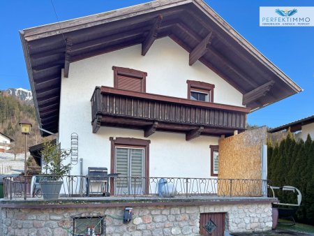 Gemütliches Einfamilienhaus mit großzügigem Garten und Garage