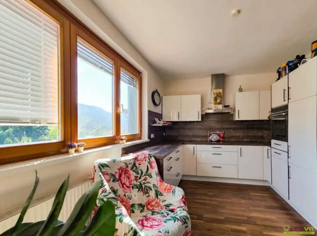 Wohnen nahe dem Faaker See – Wohnung mit Balkon und Carport - Titelbild