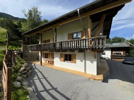 Freizeitwohnsitz in den Tiroler Bergen – großzügiges Haus mit 5 Schlafzimmern