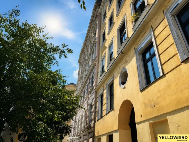 Hochwertig sanierte 3-Zimmer-Altbauwohnung I Zentrale Lage I Nähe Rochusmarkt - Bild