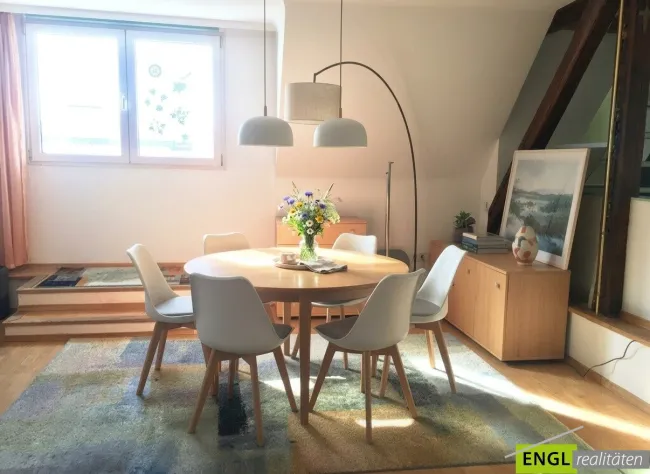 Gemütliches 3-Zimmer Loftwohnung im Dachgeschoss perfekt für Künstler, Single, Paare und kleine Familie - Titelbild