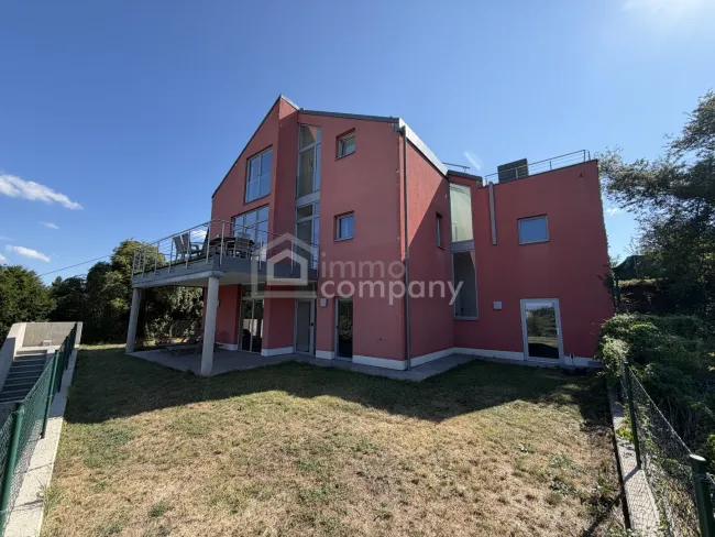 UNVERBAUTE AUSSICHT - Villa am Gaumberg - Bild