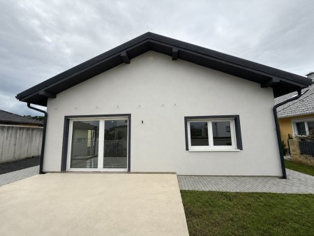 ***ERSTBEZUG - ZWEI EIGENSTÄNDIGE HÄUSER AUF EINEM GRUNDSTÜCK – IDEAL FÜR ZWEI GENERATIONEN***