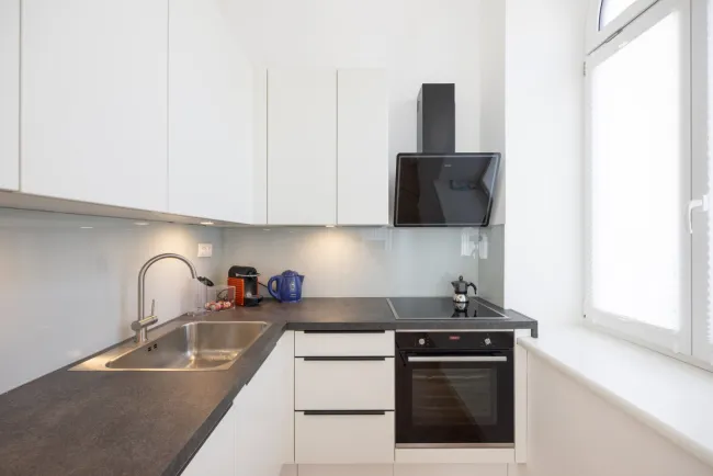 Stilvolle 2 Zimmer-Wohnung in generalsaniertem Altbau - Bild