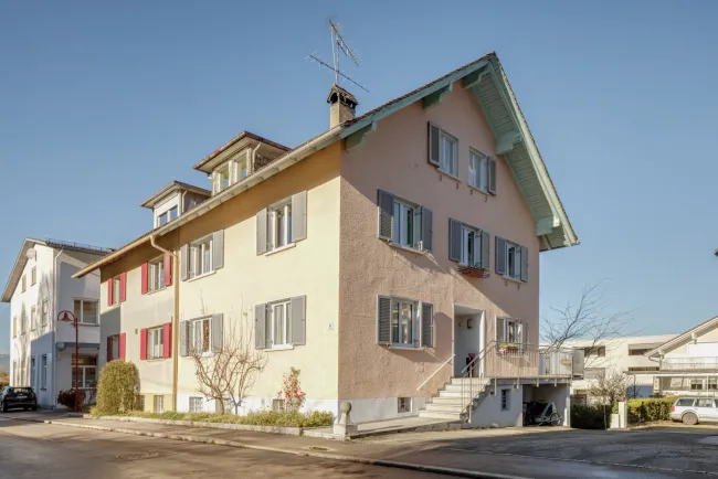 Familien-Traum ! Doppelhaushälfte mit 150m², 6 Zimmern und 2 Bädern - Titelbild