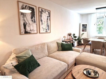 25 Minuten vor Wien! Sonnige 3 Zimmer- Eigentumswohnung mit Parkblick, gemütlicher Loggia und überdachtem Parkplatz!