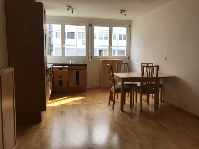 Wunderschön gepflegte 2-Zimmer-Wohnung in zentraler Lage von Innsbruck ab sofort zu mieten - Bild