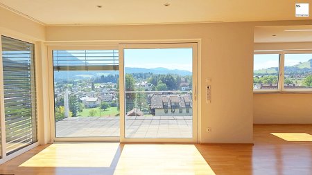 Haus mit phantastischem Mondseeblick - fußläufig ins Zentrum!
