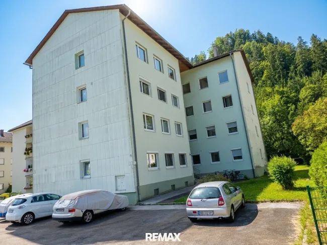 Helle 4 Zimmerwohnung mit Balkon - Bild