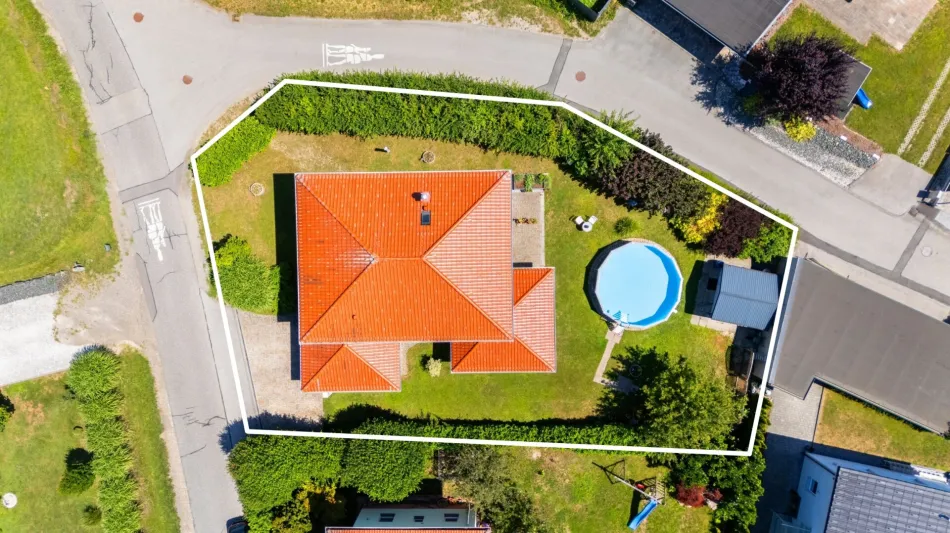Einfamilienhaus am Siedlungsrand – Natur vor der Tür, Stadt in Reichweite - Titelbild