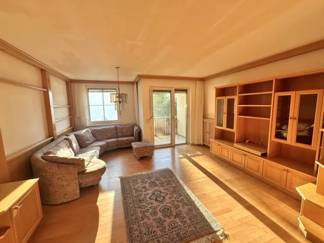 GEPFLEGTE 3-ZIMMER-WOHNUNG MIT LOGGIA UND GARAGE IN BAD VÖSLAU - 74m², 219.000€! - Titelbild