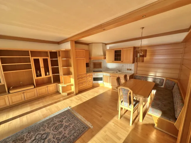 GEPFLEGTE 3-ZIMMER-WOHNUNG MIT LOGGIA UND GARAGE IN BAD VÖSLAU - 74m², 219.000€! - Bild