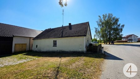 Kleines, stark sanierungsbedürftiges Haus – ideal für Handwerker