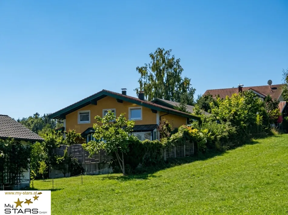 Traumhaus nahe dem Mattsee: 6 Zimmer, Wintergarten, Carport – Ihr neues Zuhause wartet! - Titelbild
