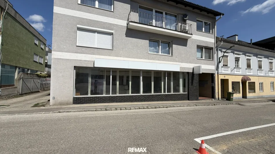 Geschäftslokal am Graben mit Lager- und Garagierungsmöglichkeiten - Bild