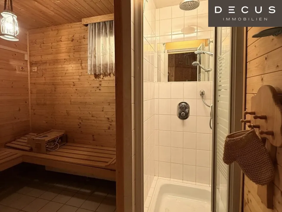 DOPPELHAUS I GRÜNRUHELAGE MIT IDYLLISCHEN GARTEN I GARAGE I WALLBOX I KELLER - Bild