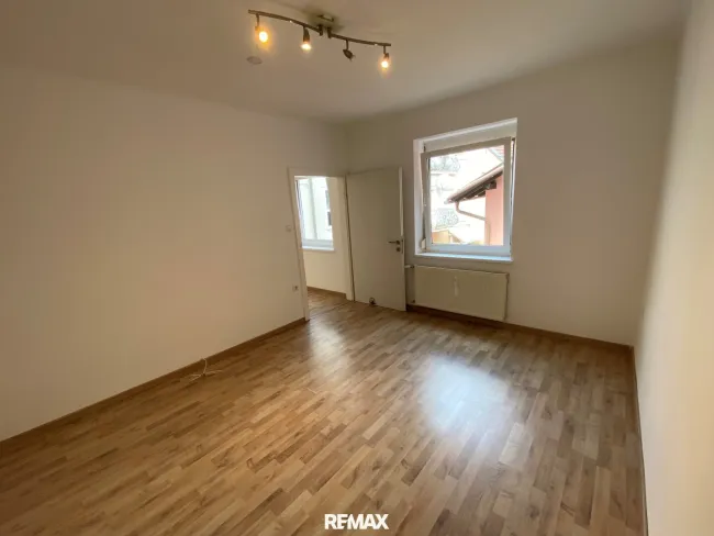 Solide Anlageimmobilie: Perfekt geschnittene WG-Wohnung in FH-Nähe!