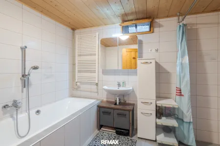 Badezimmer 1.OG