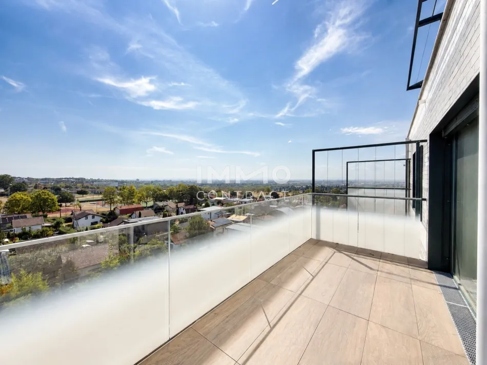 A Home with the Soul of a Boutique Resort: Commission-Free - Titelbild