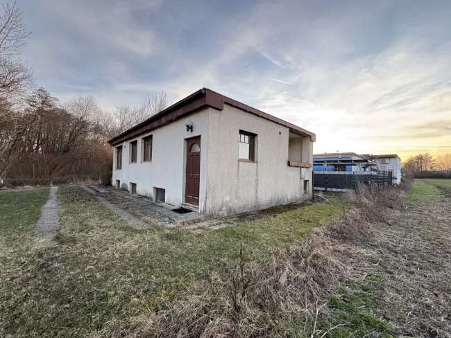 WOHNEN AM SEE, ERBAUEN SIE SICH IHREN WOHNTRAUM MIT SEEZUGANG- Haus mit Keller in Trockenparzelle - Bild