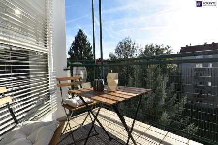 Monkey Loft im City Center | Stylishes Wohnen in der Grazer Innenstadt | 4. Liftstock | Balkon in den Innenhof | moderne Einrichtung