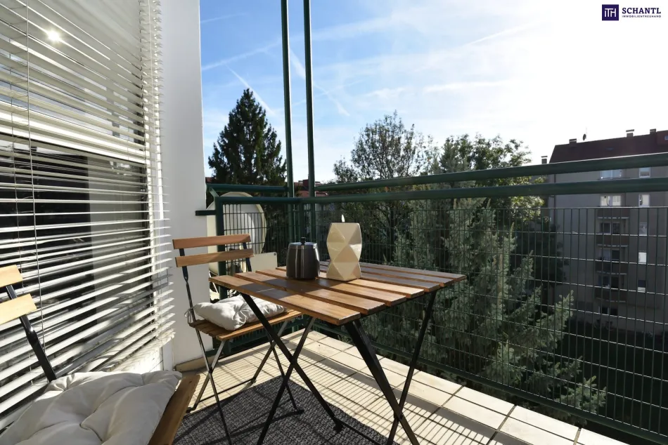 Monkey Loft im City Center | Stylishes Wohnen in der Grazer Innenstadt | 4. Liftstock | Balkon in den Innenhof | moderne Einrichtung - Bild
