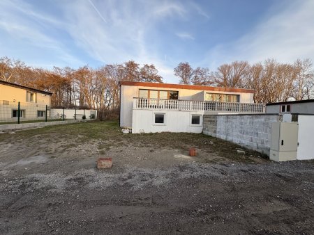 WOHNEN AM SEE, ERBAUEN SIE SICH IHREN WOHNTRAUM MIT SEEZUGANG, Renovierungsbedürftige Doppelhaushälfte