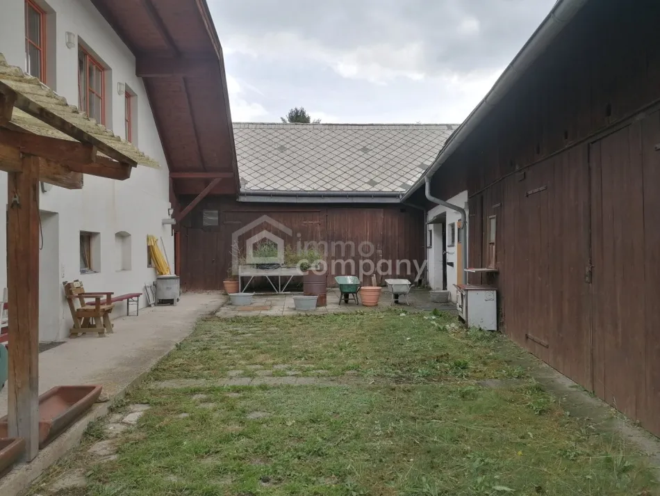 Bauernhaus / Vierkanthof mit großem Ausbaupotenzial in Puchberg am Schneeberg - Bild
