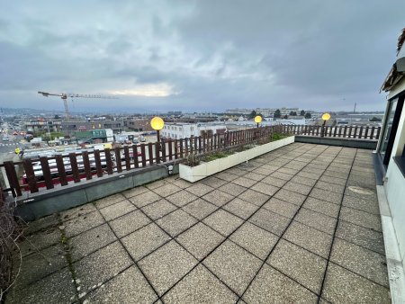 EXKLUSIVES BÜRO MIT DACHTERRASSE IN BRUNN AM GEBIRGE - IHR NEUER ARBEITSPLATZ!