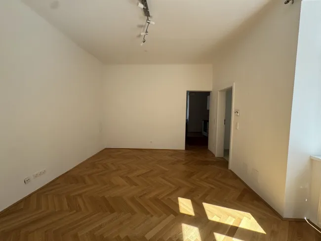 Generalsanierte 3-Zimmer-Altbauwohnung mit Hoflage | 17. Bezirk - Bild