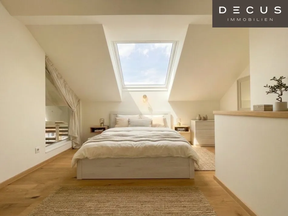 | TRAUMHAFTE DACHGESCHOSS-MAISONETTE | PENTHOUSE | ERSTBEZUG | 5 ZIMMER | LICHTDURCHFLUTET | LIFTZUGANG IN DIE 1. ETAGE | 2 FREIFLÄCHEN | TOP LAGE - Bild