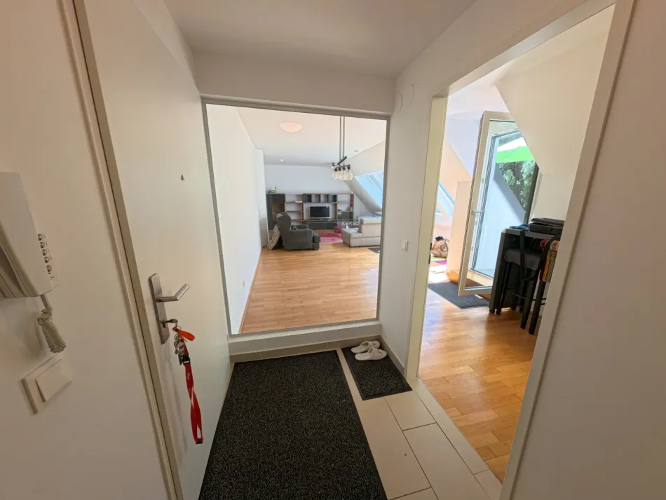 Exklusive Maisonette mit toller Terrasse & Grünblick - Bild