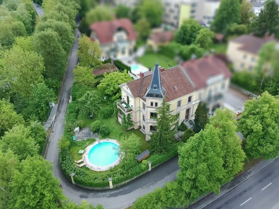 Jahrhundertwende Villa - Ansitz in Schärding - 350 m² Wohnfläche, 1.311 m² Grund, Pool - Titelbild