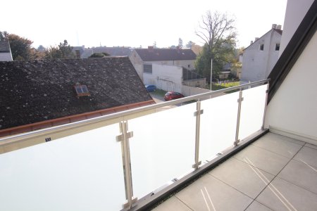 KÜHLUNG, WALK-IN-DUSCHE, EWE-KÜCHE, SCHÖNE LOGGIA, EICHENPARKETT, BAUJAHR 2021, RUHELAGE KORNEUBURG ZENTRUM!!!