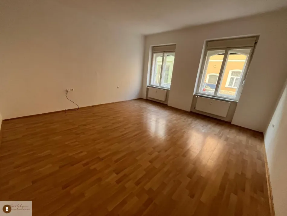 Attraktive Bürofläche mit Balkon in St. Leonhard – Jetzt mieten! - Bild