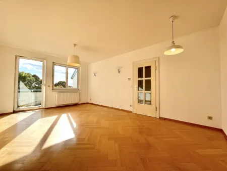 Wohnen im Marchfeld! Helle 4-Zimmer-Dachgeschoßwohnung mit Balkon