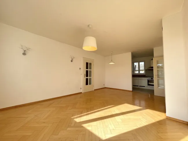 Wohnen im Marchfeld! Helle 4-Zimmer-Dachgeschoßwohnung mit Balkon - Bild