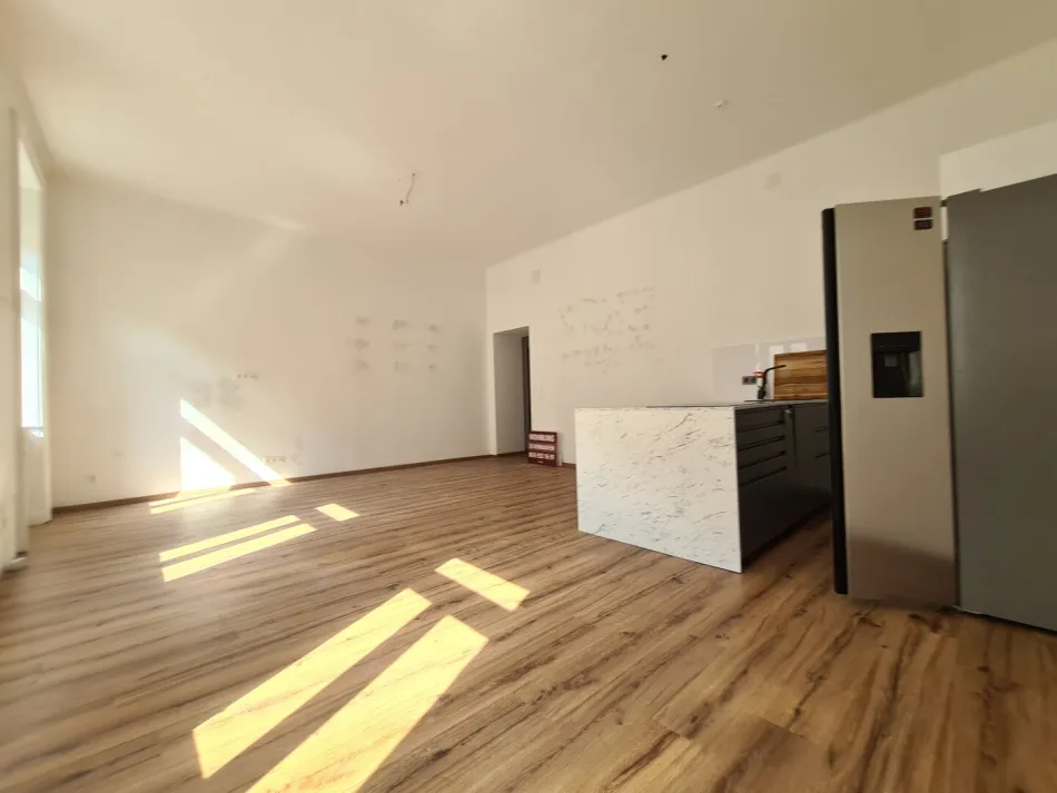 Großzügiger 2-Zimmer Altbau | Balkon bewilligt | Alte WU - Bild