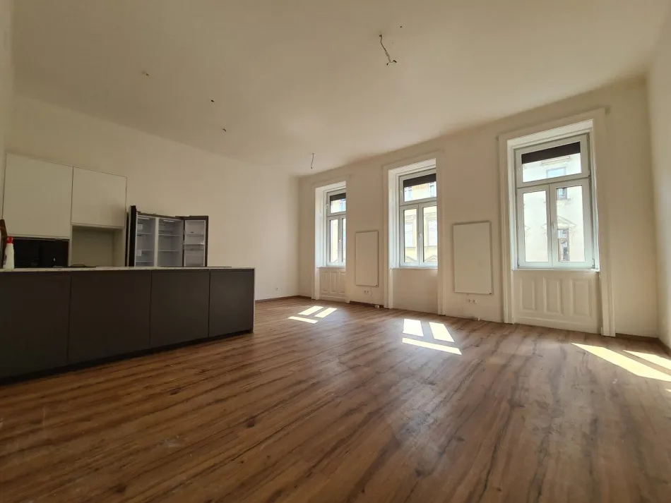 Großzügiger 2-Zimmer Altbau | Balkon bewilligt | Alte WU - Titelbild