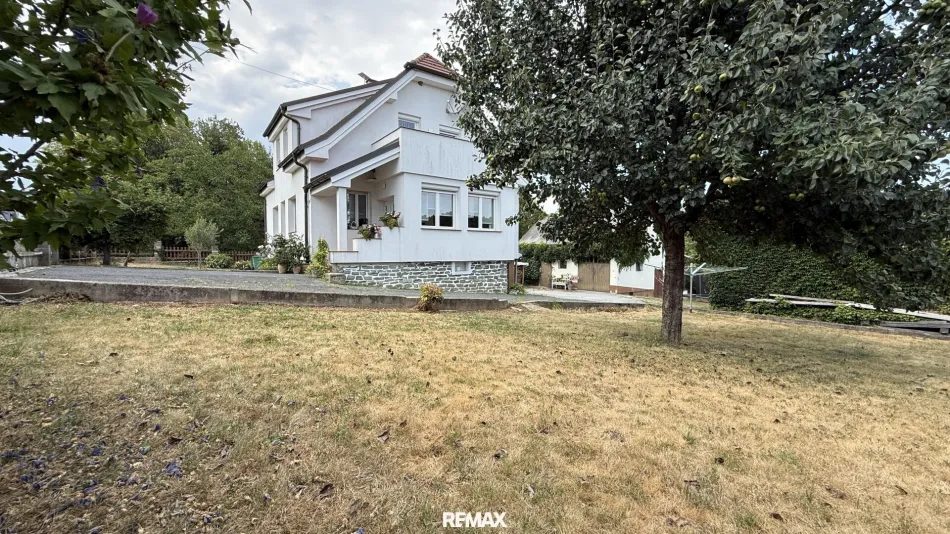Liebevoll renoviertes Einfamilienhaus in traumhafter Aussichtslage im Südburgenland - Bild