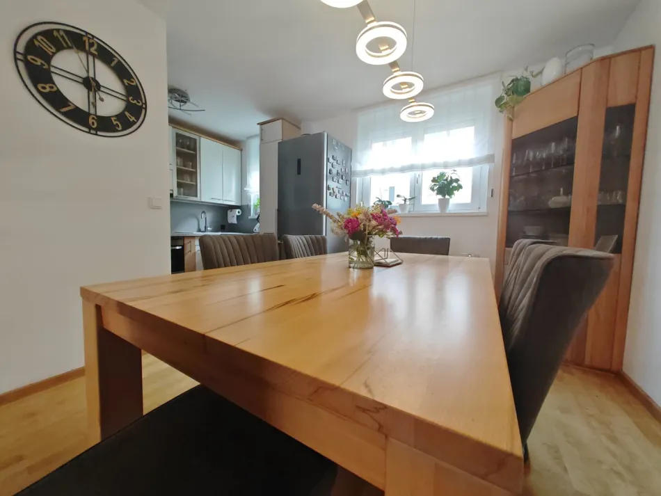Teilmöblierte 3 - Zimmer Wohnung mit Top Ausstattung inkl. Klimaanlage! - Bild