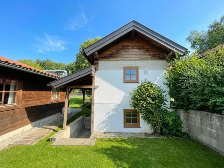Unterkellerte Garage