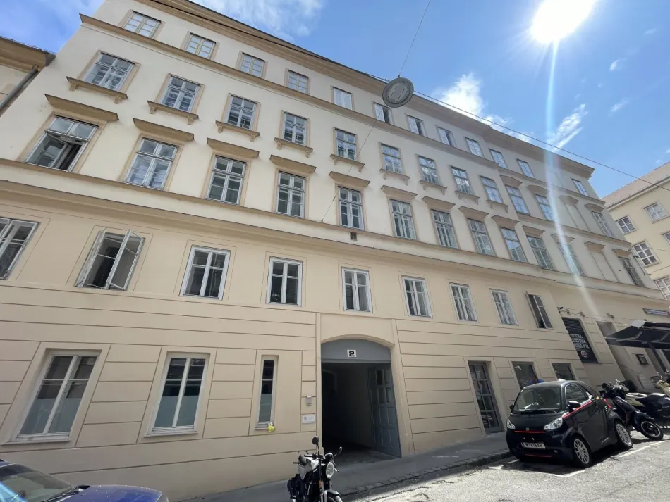 Stilvolle Altbauwohnung mit 5 Zimmern im Herzen von Wien-Währing - Titelbild