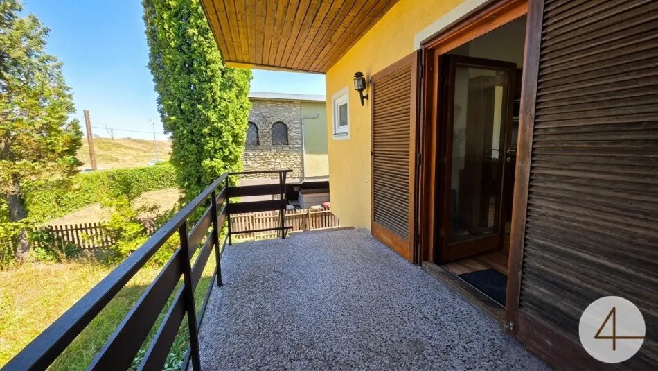 Direkt am Donaustrom: Charmantes Ferienhaus mit Terrasse – ganzjährig bewohnbar - Bild