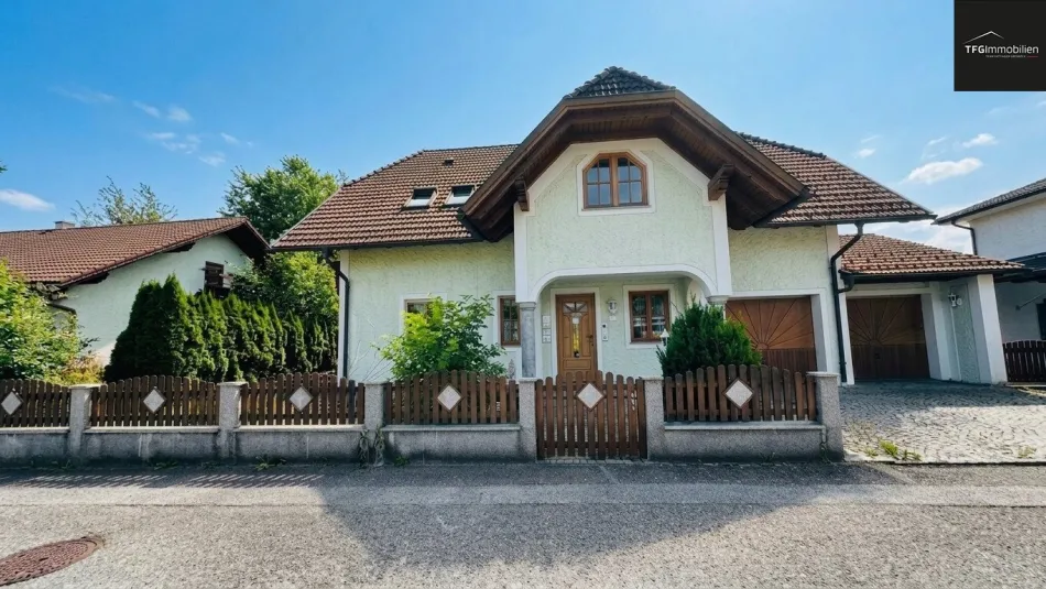 Attraktives Einfamilienhaus am Ortsrand von Enzenkirchen - Titelbild