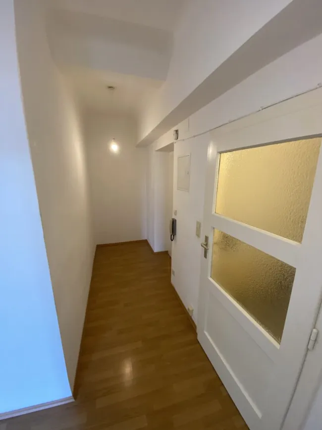 Helle, freundliche 3 Zimmer Wohnung beim Saarplatz mit bester Anbindung ins Zentrum - Bild