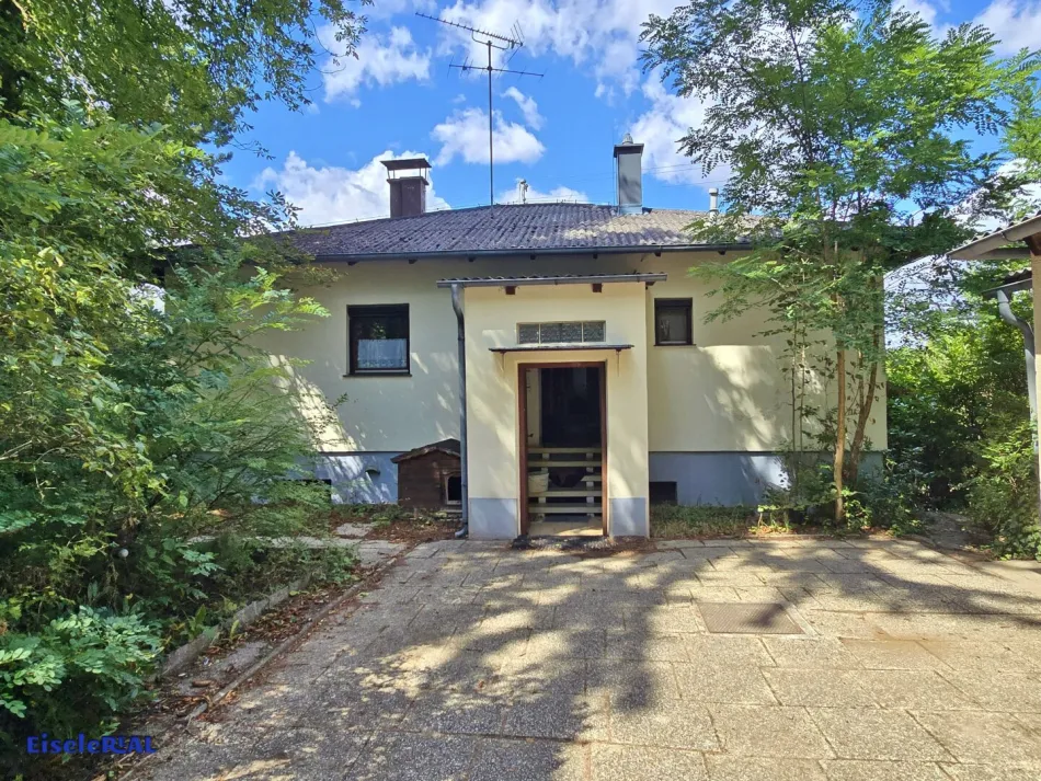 Idyllische Grünlage – Bungalow – sanierungsbedürftig - Bild
