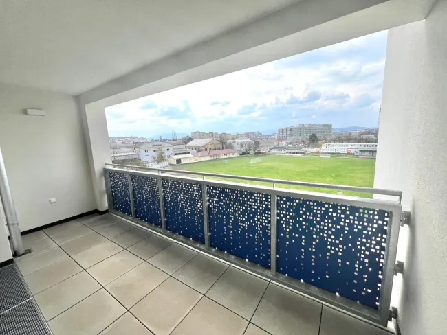 ***HELLE 3-ZIMMER-WOHNTRAUM - ERSTBEZUG, BALKON, NIEDRIGENERGIEHAUS, KÜCHE INKLUSIVE *** - Titelbild